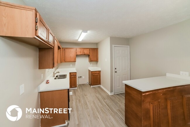 Building Photo - 3145 Medina Dr
