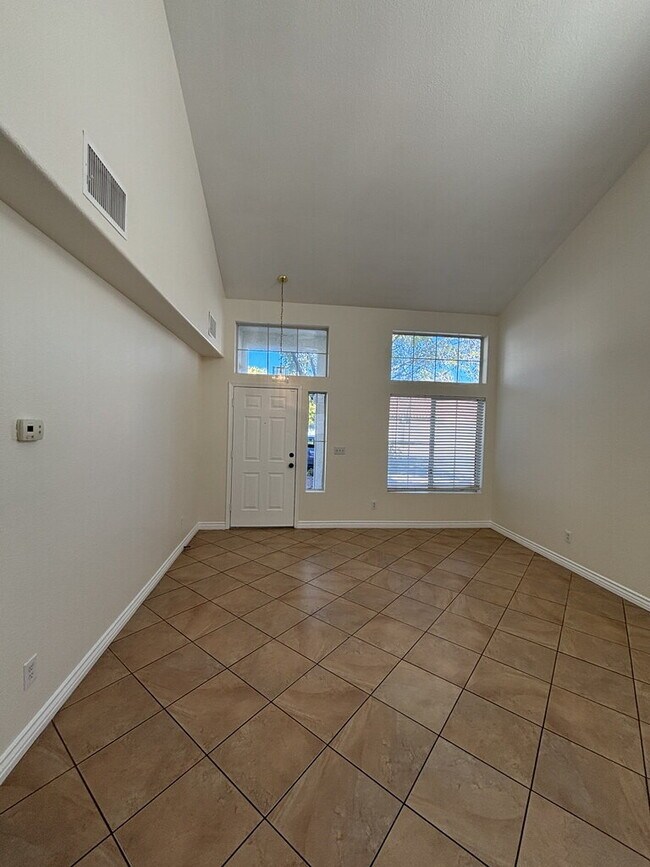 Foto del edificio - 5109 Meadow Rock Ave