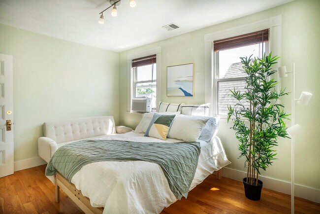 Dormitorio 2, cama doble y sofá cama. - 18 Magnolia Sq