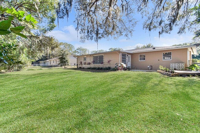 Building Photo - 1116 Eden Dr