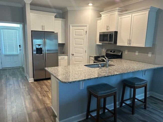 Foto del edificio - 1031 Ashcroft Cir
