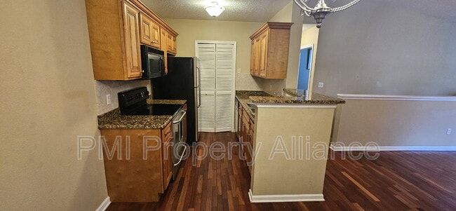 Building Photo - 4340 S Kirkman Rd