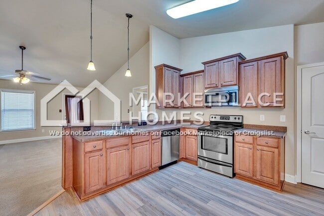 Building Photo - 220 Fields Pond Dr