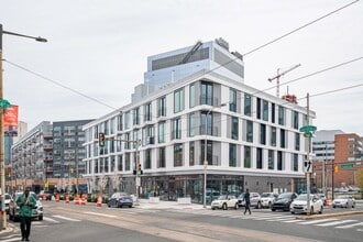 Building Photo - 3748 Lancaster Ave