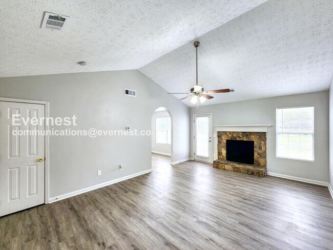 Foto del edificio - 707 Cloverdale Dr