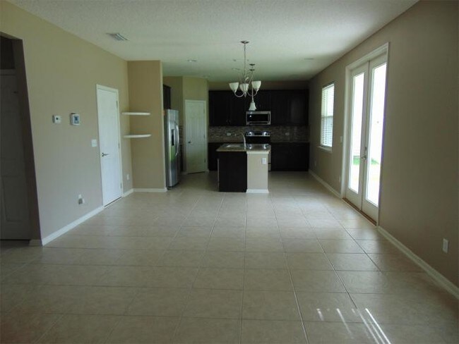 Building Photo - 4 bedroom in Jacksonville FL 32221