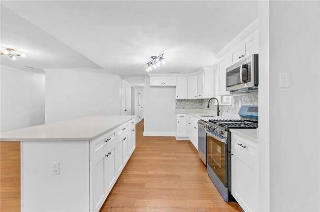 Building Photo - 3715 S Conway Dr