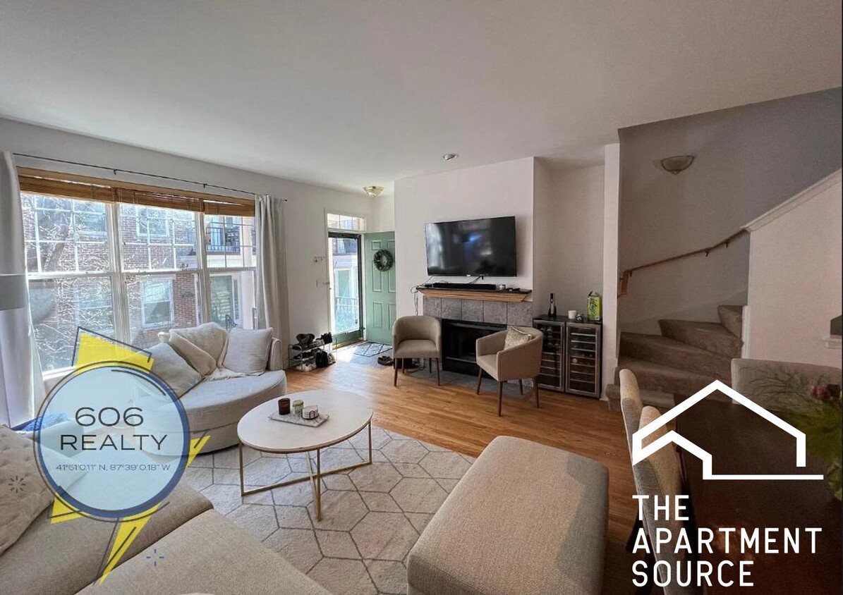 Photo - 220 W Scott St (Chicago, IL)