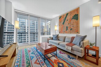 Building Photo - 68 W 37th St