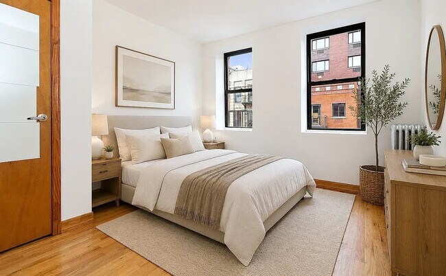 Foto del edificio - 86 E 3rd St