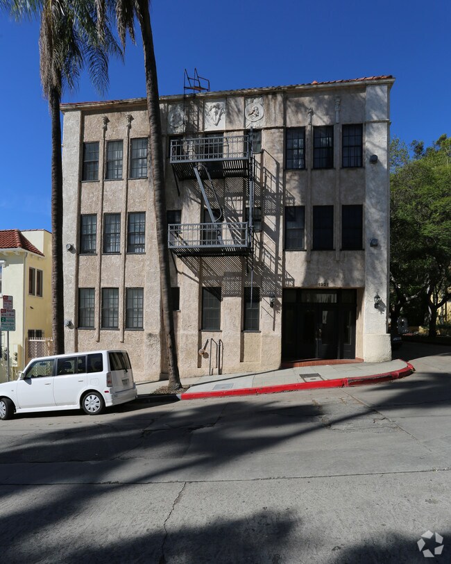1921 Whitley Ave, Los Angeles, CA 90068 Apartments Los Angeles, CA