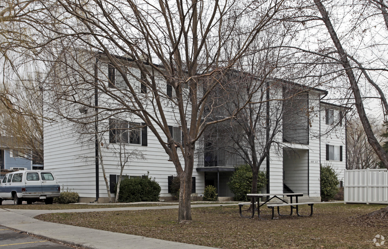 Building Photo - Forest Park Apartments