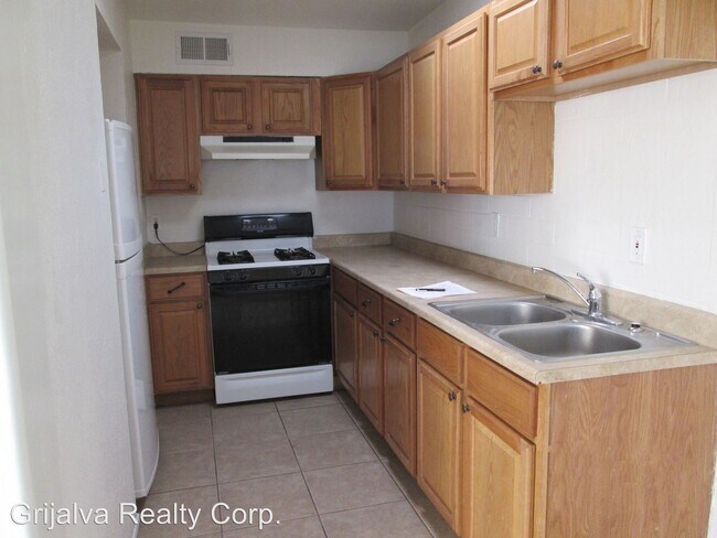 Building Photo - 3 br, 2 bath House - 772 W. Drexel Rd