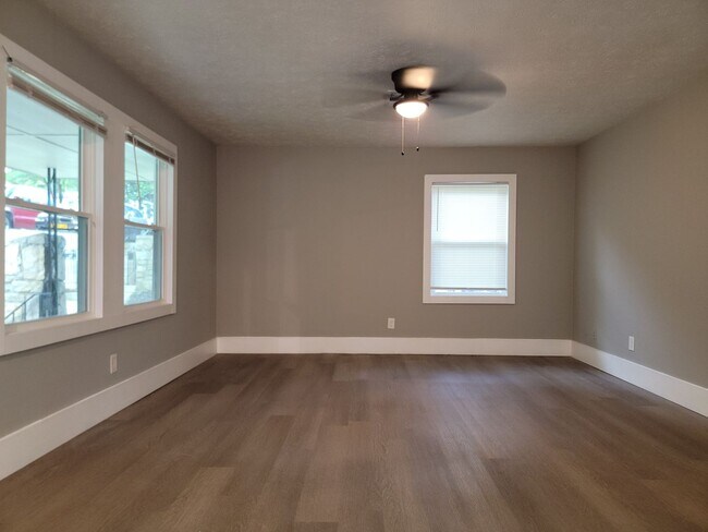 Building Photo - Great location near CDC, Emory, and the VA...