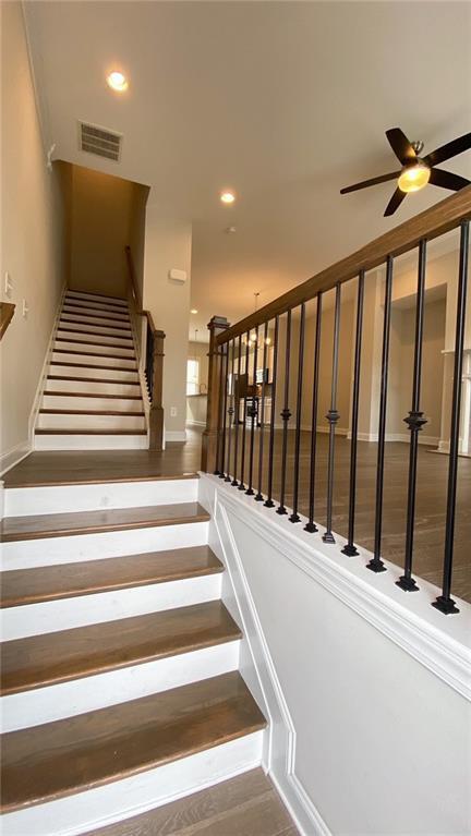 Building Photo - 4426 Kerrington Ave