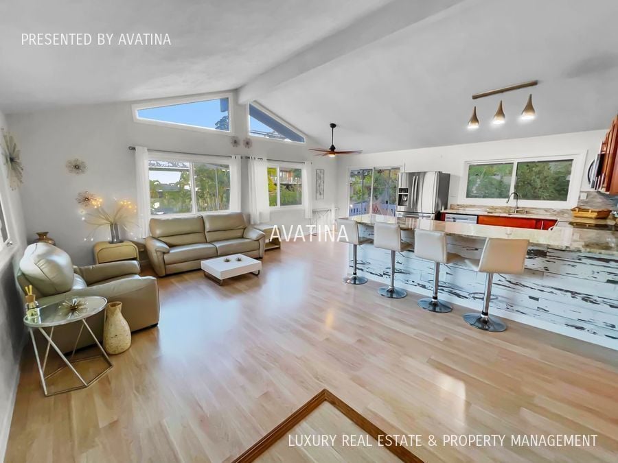 Primary Photo - 1389 Nanialii St