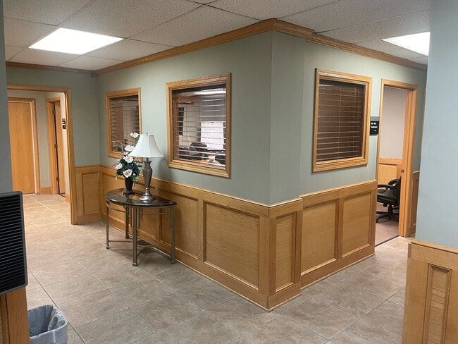 Building Photo - 1205 US-24