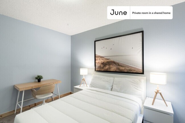 Foto del edificio - Room in Shared 3 bed/1.5 bath home