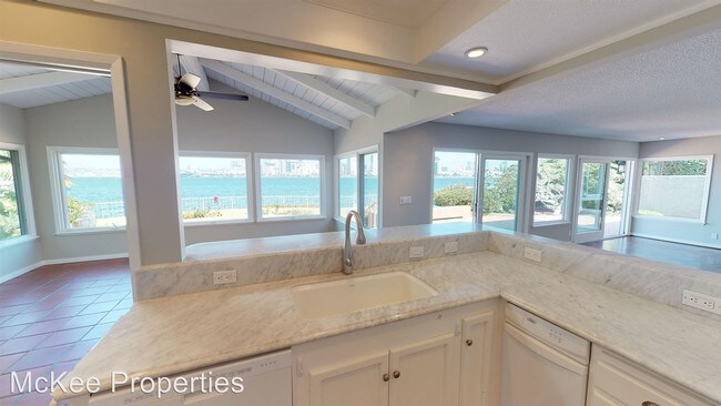 Foto del edificio - 3 br, 2 bath House - 409 First Street
