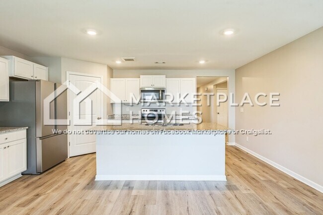 Foto del edificio - 7229 Dowery Dell Wy