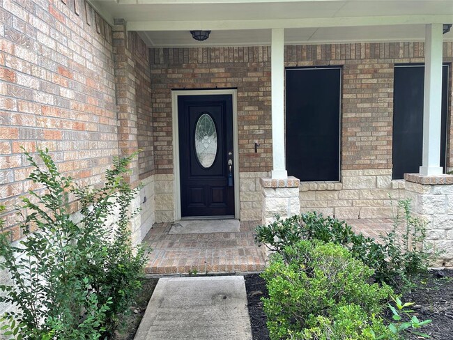 Building Photo - 2721 Hidden Landing Dr