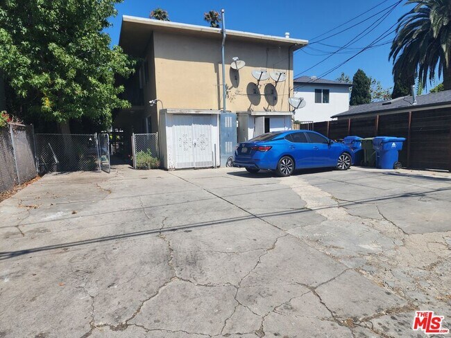 Building Photo - 610 Westminster Ave