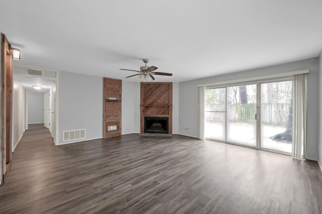 Foto del edificio - 83 Marabou Pl