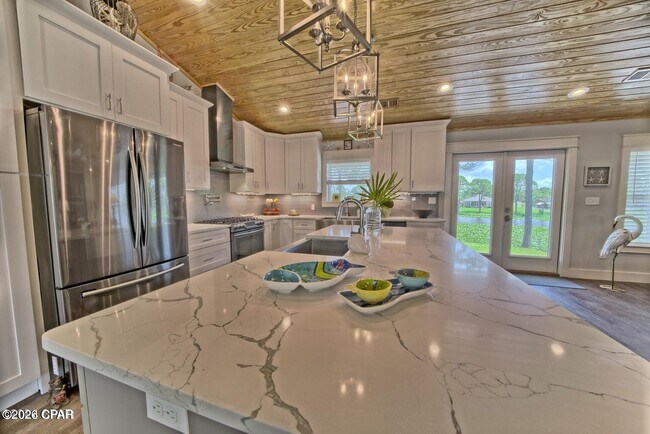 Building Photo - 263 Lullwater Dr