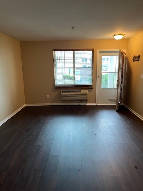 Building Photo - 236 Bertram Dr
