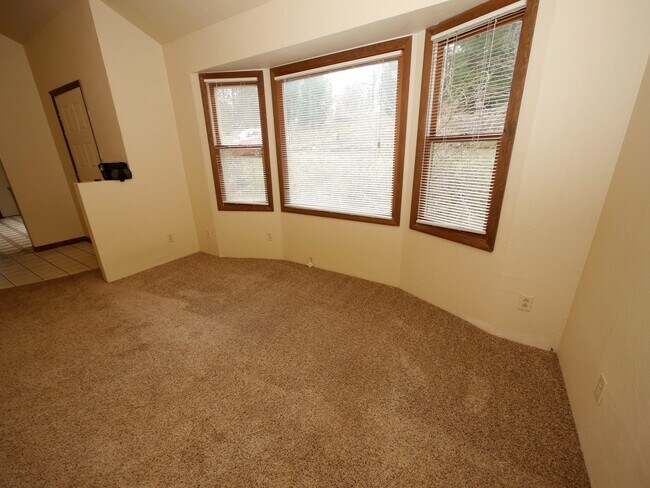 Foto del edificio - 99 Parsons Ln