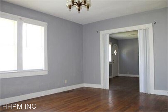 Building Photo - 2 br, 2 bath House - 805 Willingham Avenue