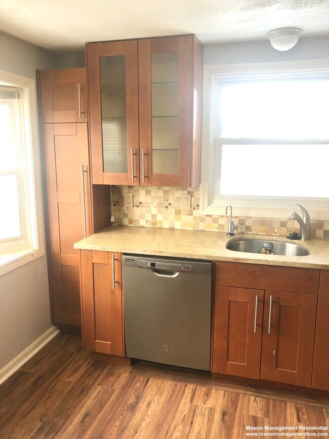 Building Photo - 3 Circuit Ln