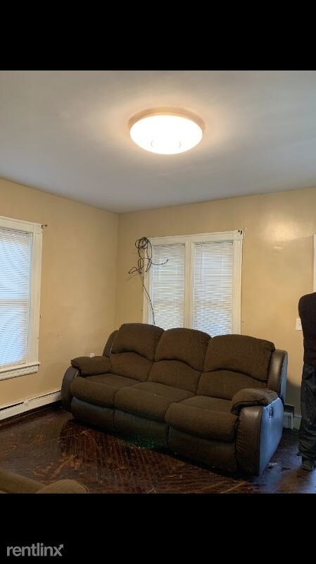 Building Photo - 4 br, 1 bath House - 63 Garfield St