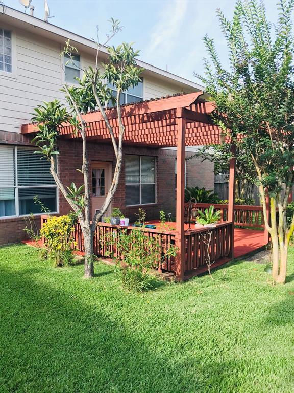Foto del edificio - 23543 Deep Cliff Dr