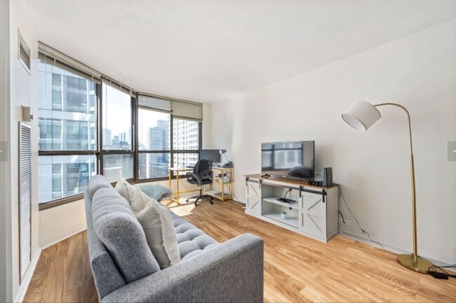 Building Photo - 405 N Wabash Ave
