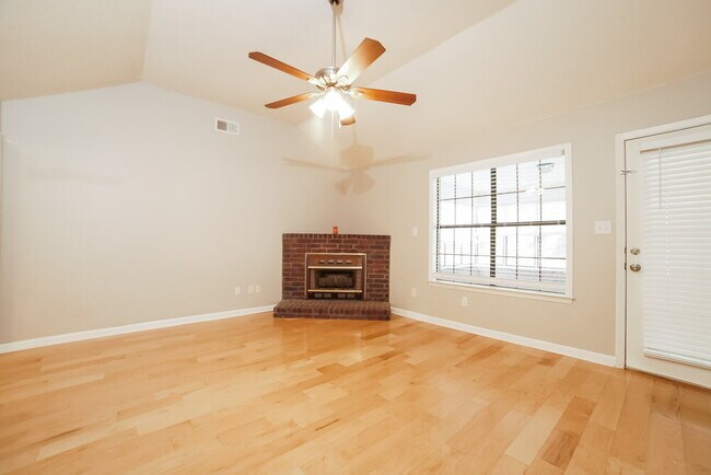 Foto del edificio - 125 N Parkway St