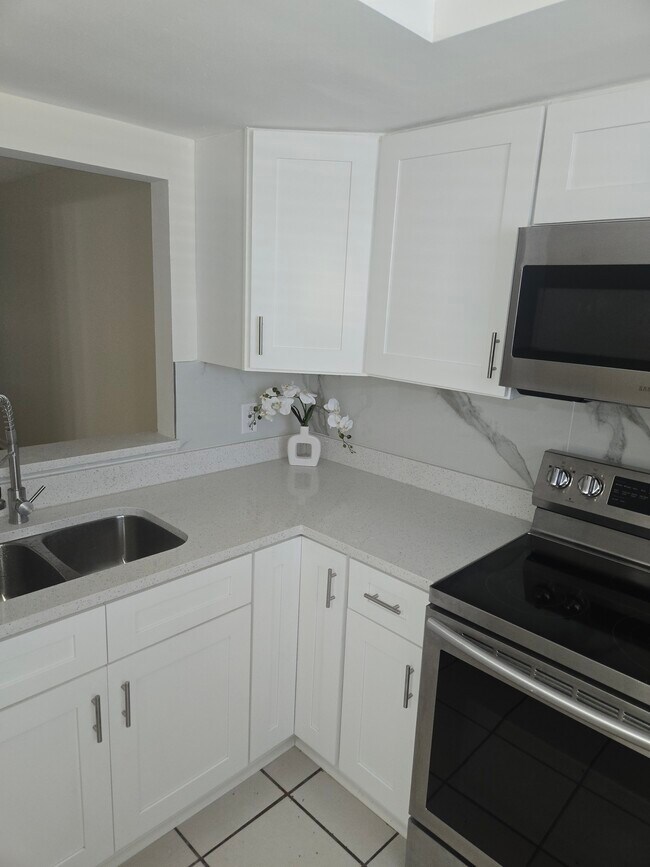 Foto del edificio - 6314 Newtown Cir