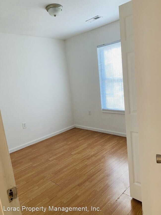 Building Photo - 3 br, 2 bath House - 1514 Heatherstone Drive