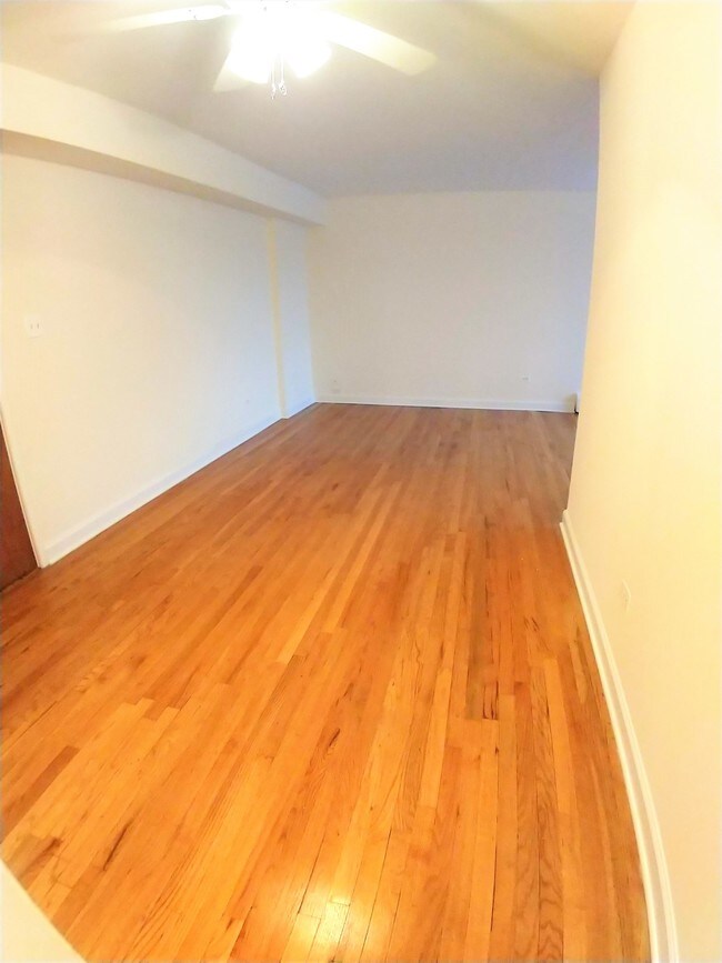 Foto del edificio - 6758 N Sheridan Rd