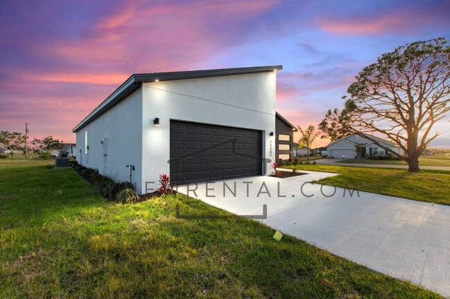 Building Photo - Deposit-Free! Modern, energy efficient hom...