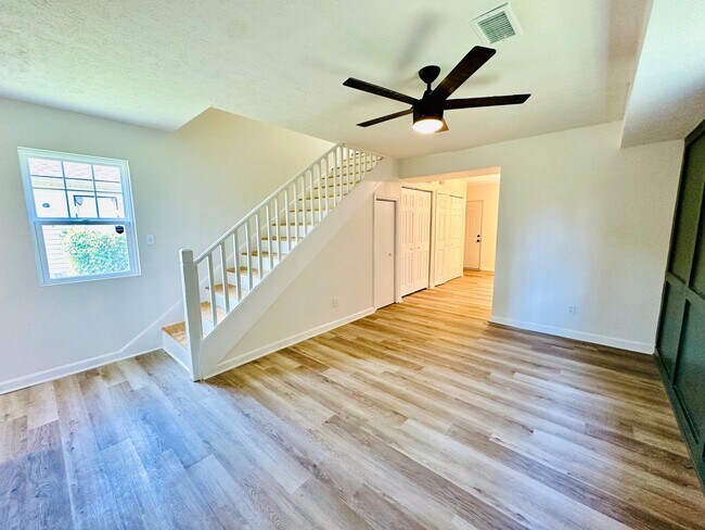 Building Photo - Completely renovated 3BR house in Shelby P...