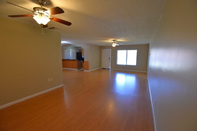 Building Photo - 10119 Musket Ln