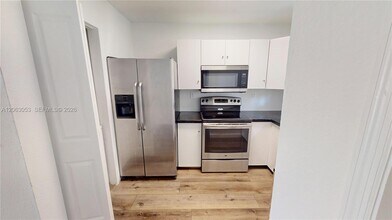 Building Photo - 2084 NE 167th St