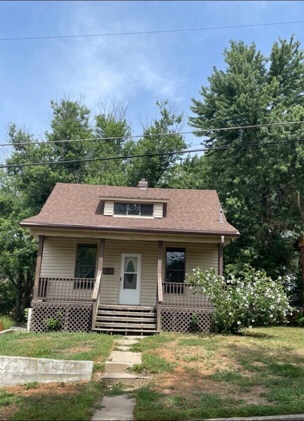 Building Photo - 207 Pierce St