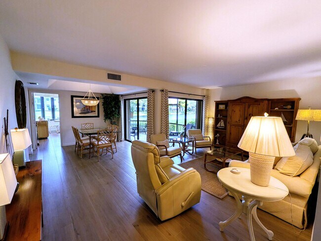 Building Photo - 16941 Waterbend Dr