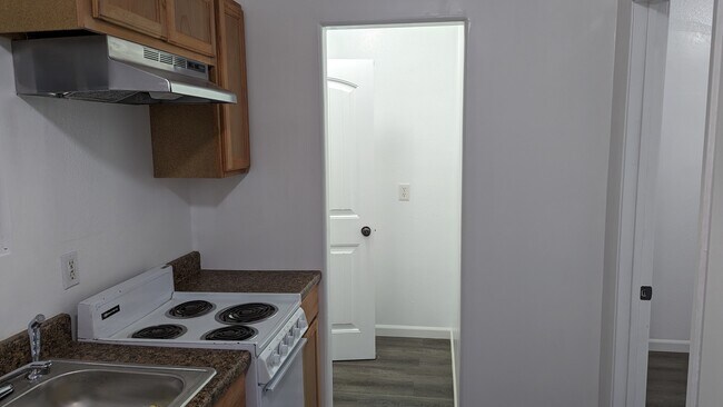 Foto del edificio - 3893 Beechwood Pl