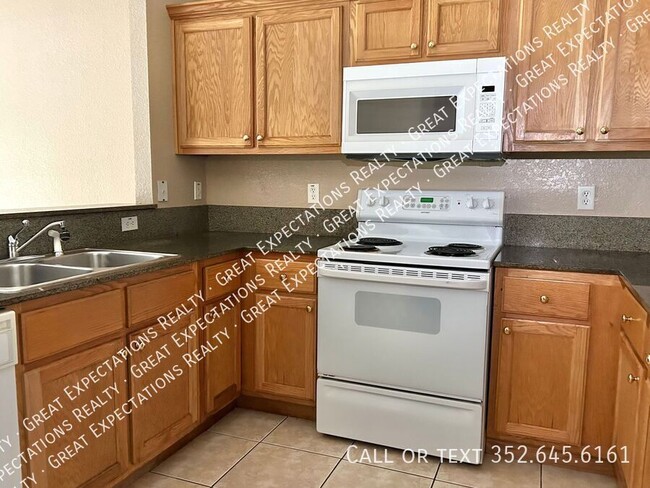 Foto del edificio - 8260 Juniper Rd