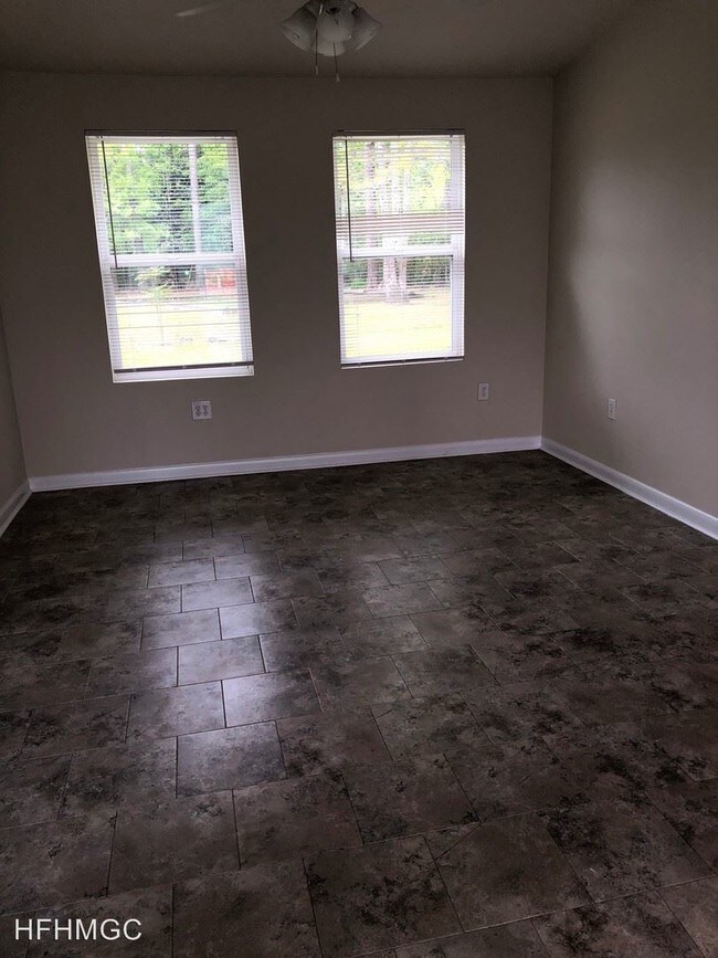 Building Photo - 3 br, 1 bath House - 5617 Tally Court