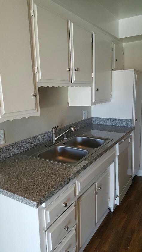 Foto principal - 400 Merrimac Way