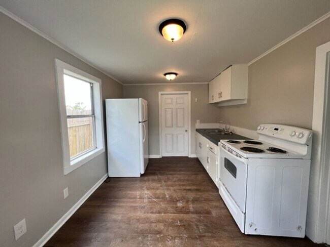 Foto del edificio - Home for rent!